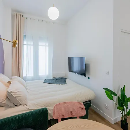 Modern In The 10th District Appartamento *